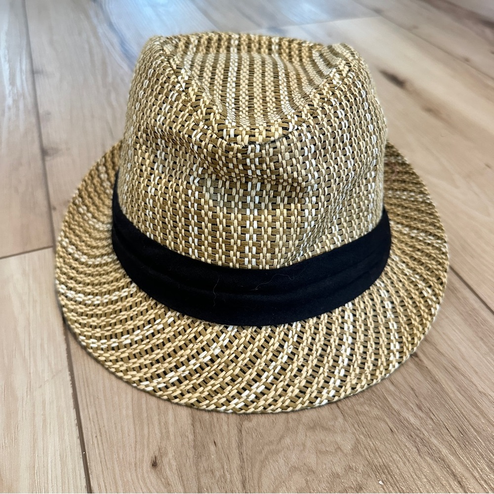 Stylish Straw Fedora Hat with Black Band - Picture 1 of 4